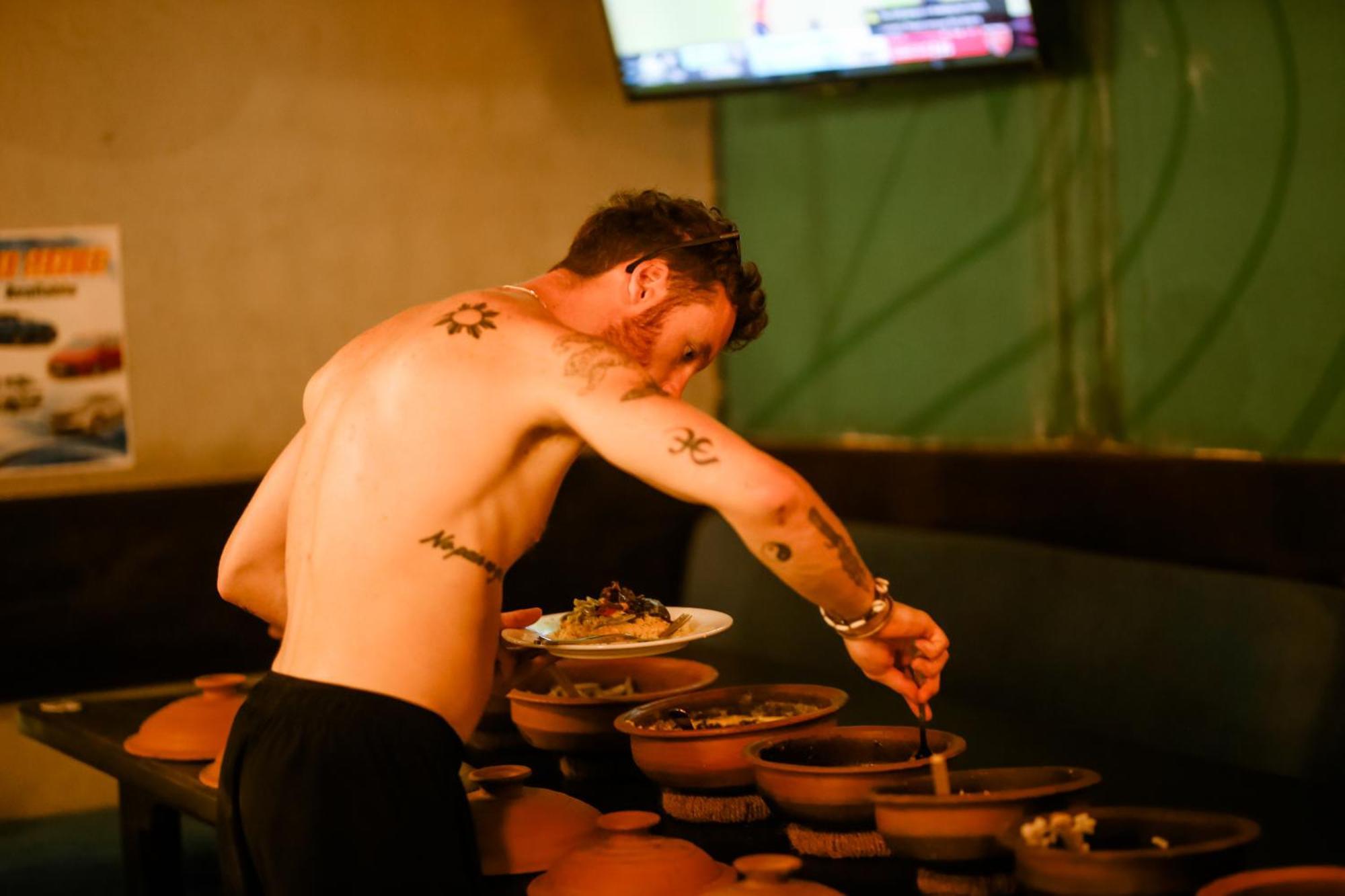 Hangover Hostels Mirissa Bagian luar foto